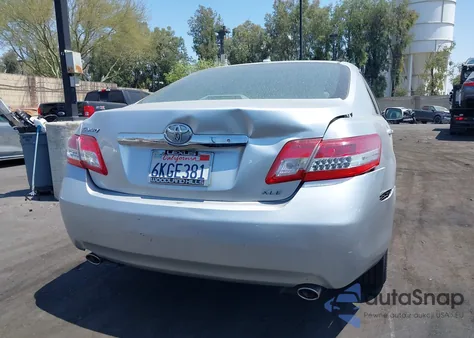 2010 Toyota Camry Xle V6 z USA, uszkodzony, nr VIN JTNBK3EK8A3047254